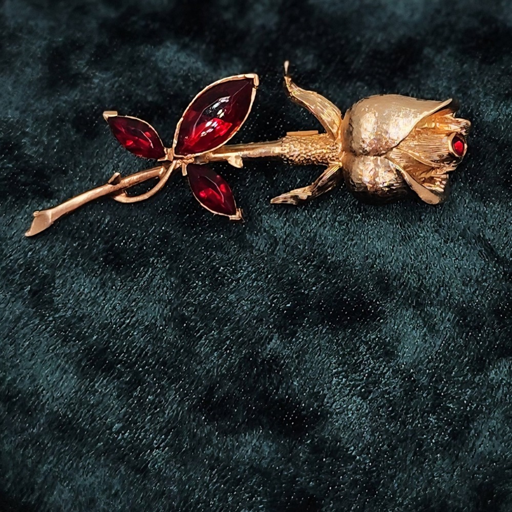 Vintage Red Rhinestone Rose Brooch Gold Tone Long Stem Flower Pin 3"